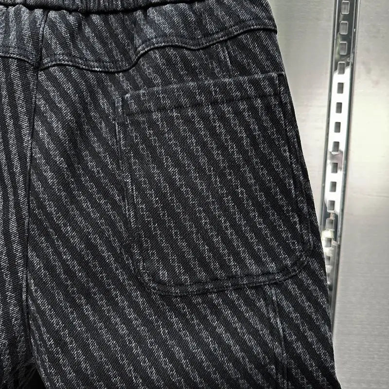 SAINTEND Patterned Snap Joggers – Black Textured Slim-Fit Streetwear Pants